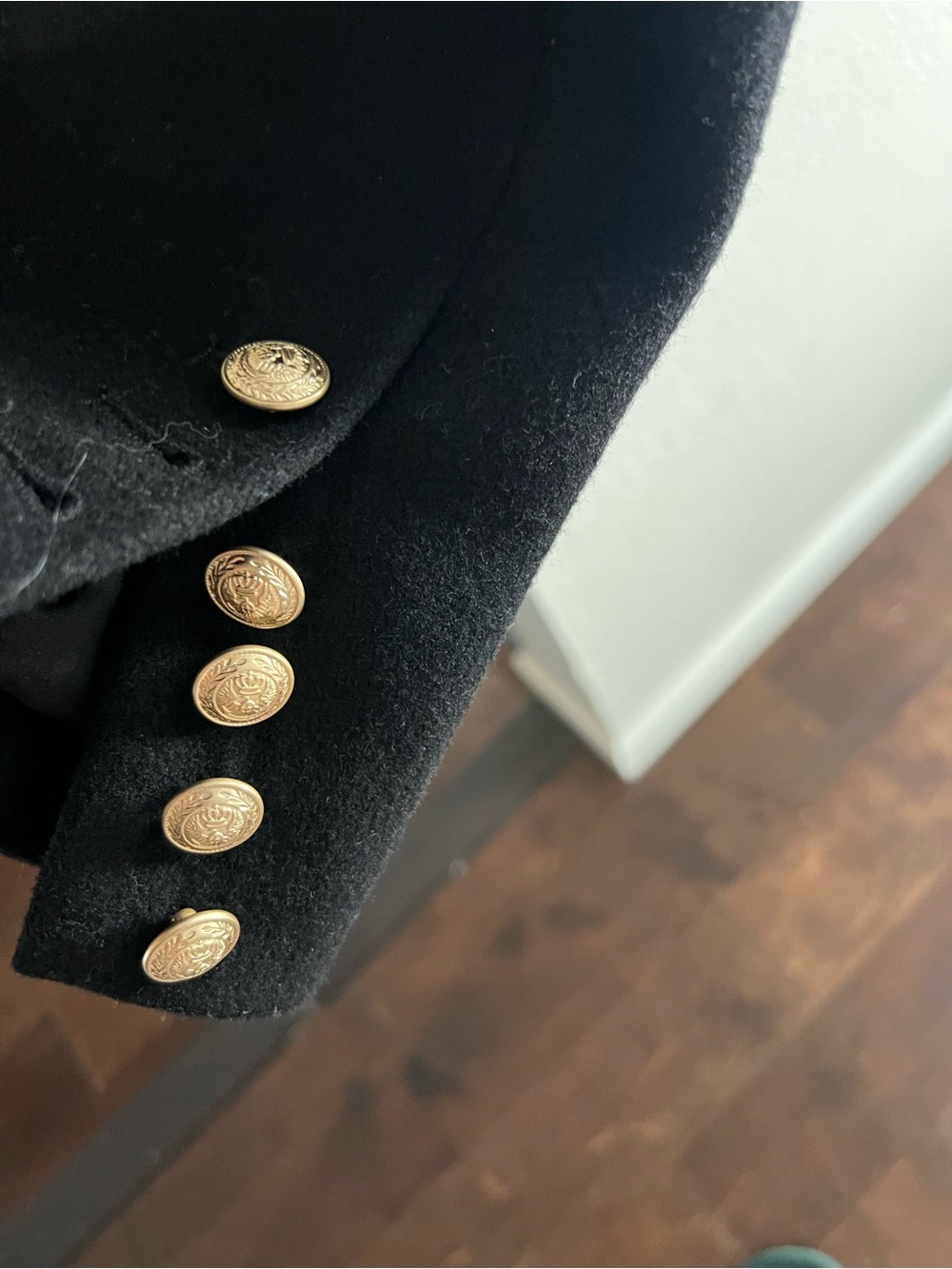 L'AGENCE Black Embellished Cropped Blazer - Picture 4 of 4